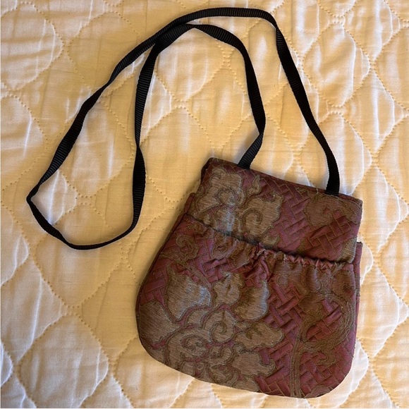 Small Embroidered Purse - Picture 2 of 6